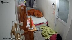 【新品偷拍】记录两姐弟日常 姐姐当着弟弟面裸露身体自慰 截图1