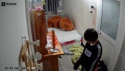 【新品偷拍】记录两姐弟日常 姐姐当着弟弟面裸露身体自慰 截图10