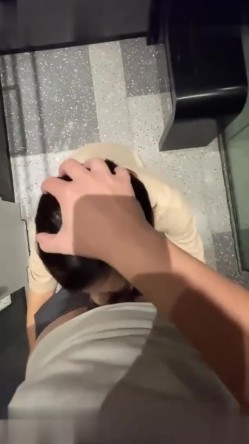 【宝格丽事件】上海极品校花孙蝉一夜战5人赢得十万奖金 完整视频泄露！ 截图4