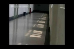 【门事件】三峡大学逸夫楼楼顶门事件 一对学生情侣公然在楼顶野战被拍 上演活春宫 截图14