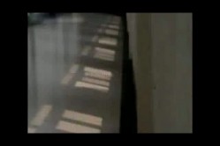 【门事件】三峡大学逸夫楼楼顶门事件 一对学生情侣公然在楼顶野战被拍 上演活春宫 截图15