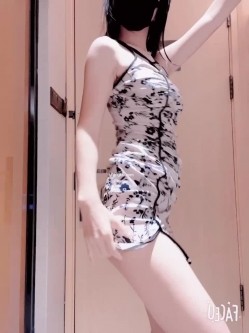 《最新 精品 福利》 青春无敌 超高人气极品眼镜小姐姐旺仔桃叽私人定制各种潮流BGM裸舞白虎逼饱满大奶乱颤很顶 截图10