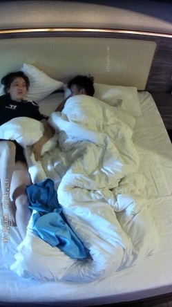 老板娘年轻貌美身材绝佳，实乃人妻之最口了近二十分钟，发出阵阵诱人的抽吸声~中途貌似老板打来电话 截图3