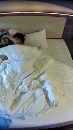 老板娘年轻貌美身材绝佳，实乃人妻之最口了近二十分钟，发出阵阵诱人的抽吸声~中途貌似老板打来电话 截图5