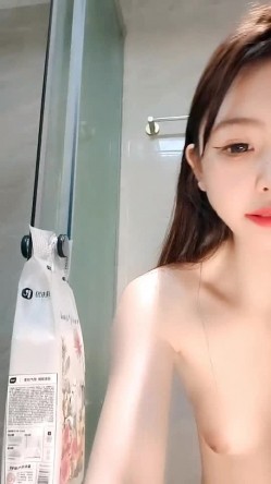 白丝高跟露脸校花女神小懒猫深夜激情，撩骚互动狼友脱光光，浴室揉奶玩逼自己抠到高潮喷水，淫声荡语不断 截图10