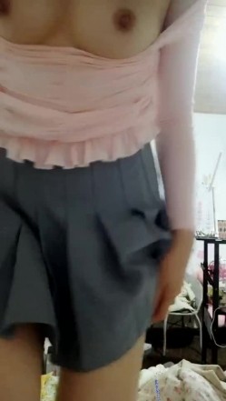 露脸才是王道！高颜长腿极品身材外围绿茶婊【琳琳子】福利~洗澡紫薇足交啪啪你的女神有钱人的母狗 截图7
