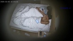 酒店偷拍大学生情侣眼镜男和模特身材女友轮流上位妹子撅起屁股让男友拍照分享 截图7