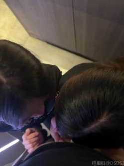 ️清纯主播【202509yoyo】表姐带着表妹下海直播、在线教口活、练习做爱姿势 截图12