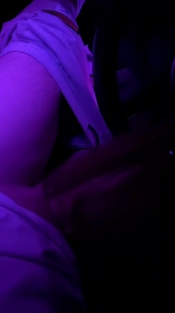 最美女主「小爱」颜值爆表身材炸裂视频内容丰富多样，从大胆露出到骑乘激情再到KTV车震口活场景花样百出 截图5