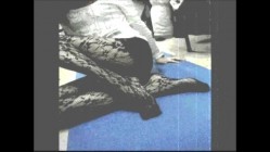 华东理工【洪益娟】特辑，华东理工寂寞女生宿舍自拍AV秀逼，M腿扒穴诱惑学长老师！ 截图3