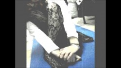 华东理工【洪益娟】特辑，华东理工寂寞女生宿舍自拍AV秀逼，M腿扒穴诱惑学长老师！ 截图4