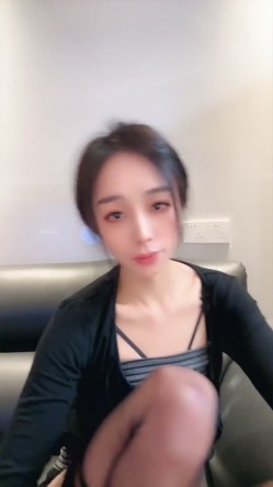淫荡老师推荐【老师你水好多】欲望极强 醉酒发骚无套啪啪内射 干完不够爽道具自慰潮喷 截图2