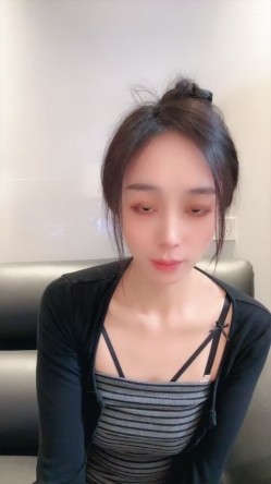 淫荡老师推荐【老师你水好多】欲望极强 醉酒发骚无套啪啪内射 干完不够爽道具自慰潮喷 截图9