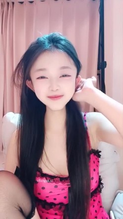 甜美校花【小奈美美】顶级裸舞~上帝视角~掰穴道具~爽 截图1