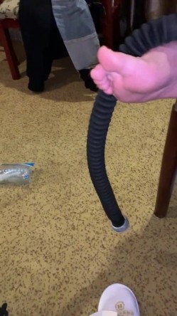 震撼全网露脸反差婊体验各种虐阴虐肛玩法花样多，吃屎喝尿啪啪生殖器各种操作 截图11