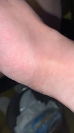 震撼全网露脸反差婊体验各种虐阴虐肛玩法花样多，吃屎喝尿啪啪生殖器各种操作 截图14