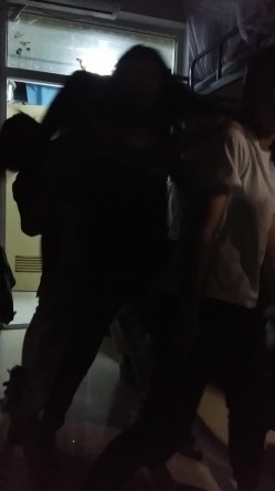 妹子出卖偷拍室友在宿舍换衣服裸睡 有时候还明目张胆的拍 截图9