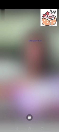 重磅 抖音颜值主播【茶茶不好哄】大尺度走私腾讯会议，奶超大，平常已经各种露了，有这机会肯定不能放过，极品水蜜桃 截图12