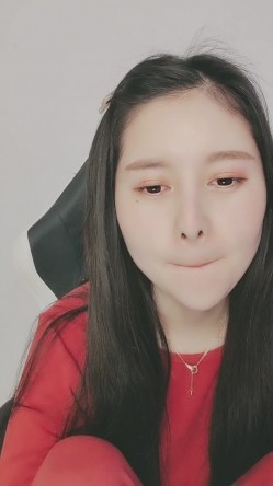 甜美新人小姐姐！脱下裤子多毛骚穴！全裸自慰诱惑，揉搓骚穴特写，手指扣入一脸享受，娇喘呻吟 截图5
