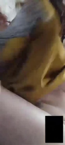 抖音 骚姨 ：梅花不定时直播 。越老越有味道，每天和阿姨裸聊，揉着胸自慰，太骚了 截图14
