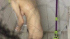 全方位监控！我的大奶女同事，上班偷看她大奶偷拍她上厕所，下班了偷看她洗澡，通透！ 截图11