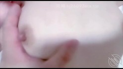 海角顶级性感尤物『风吹乳动奶罩飘』表哥帮我拍空姐装，表哥的大鸡巴把我操得真的很舒服 截图10