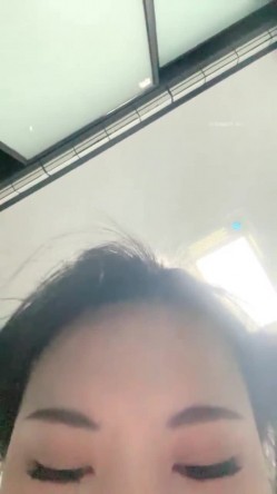 气质女神~【小野师妹】敬业，姨妈期还要出来赚钱~完美展示血逼，刺激不兄弟们？ 截图2
