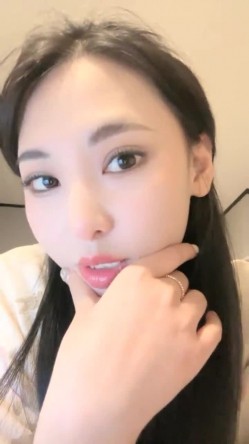 气质女神~【小野师妹】敬业，姨妈期还要出来赚钱~完美展示血逼，刺激不兄弟们？ 截图5