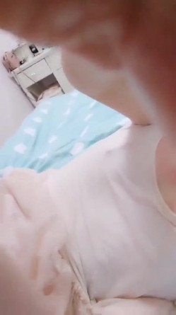 精彩剧情演绎姐姐不在家姐夫看淫片欲火浑身强上小姨子呻吟超大超刺激 截图10
