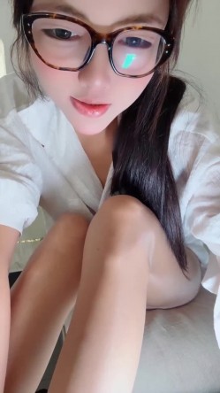 阿黑颜顶级校花【甜心宝贝】内卷下海，肛塞，道具自慰，爽到翻白眼，喷水 截图10