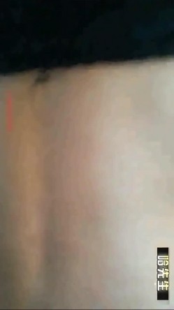 禽兽！「哈先生」勾搭路边等车的骚妇，水中下药后在车里强上！没想到是个极品鲍鱼！ 截图13
