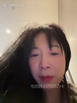 ️sp站极品熟女【yourkeer】穿着开档丝袜在户外商场厕所大胆诱惑自慰骚出天际 截图9