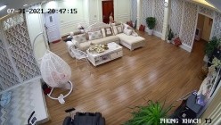 黑客破解网络摄像头监控偷拍 豪宅里贵妇练习瑜伽过程中就被操了 截图1