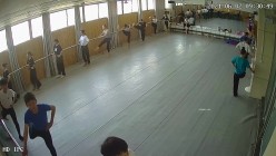 舞蹈班《监控破解》偷拍多位美女学员后台换衣服 截图1
