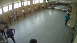 舞蹈班《监控破解》偷拍多位美女学员后台换衣服 截图9