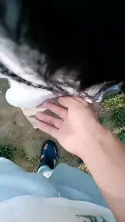 【钢炮寻爱】 户外车震~沟搭人妻熟女催情药无套内射 截图3