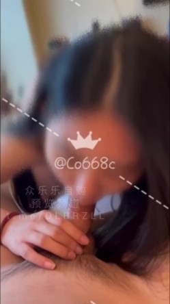 超极品媚黑眼镜娘『Co668c』婊骚母狗多人群交换妻，被大黑鸡巴操的淫叫连连 截图12