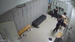 舞蹈班《监控破解》偷拍多位美女学员后台换衣服 截图2