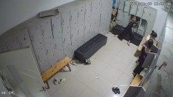 舞蹈班《监控破解》偷拍多位美女学员后台换衣服 截图7