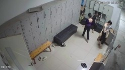 舞蹈班《监控破解》偷拍多位美女学员后台换衣服 截图12