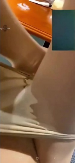 快手福利空姐女神【是邹琳吖是你的琳姐姐】脸穴同框性爱XO首次流出性爱啪啪 猛操 吃鸡巴 截图2