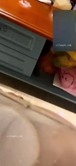 快手福利空姐女神【是邹琳吖是你的琳姐姐】脸穴同框性爱XO首次流出性爱啪啪 猛操 吃鸡巴 截图5