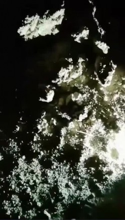 宝马开道，【破处小淫龙】，深夜外出勾搭，催情药一上，再加上金钱诱惑，无套车震小少妇，紧张刺激！ 截图3