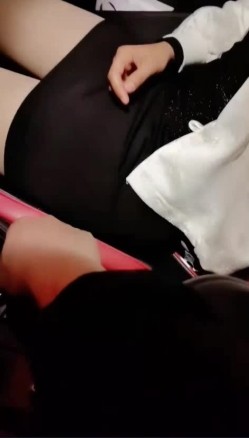 宝马开道，【破处小淫龙】，深夜外出勾搭，催情药一上，再加上金钱诱惑，无套车震小少妇，紧张刺激！ 截图8