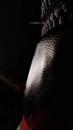 宝马开道，【破处小淫龙】，深夜外出勾搭，催情药一上，再加上金钱诱惑，无套车震小少妇，紧张刺激！ 截图15