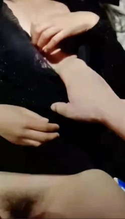 宝马开道，【破处小淫龙】，深夜外出勾搭，催情药一上，再加上金钱诱惑，无套车震小少妇，紧张刺激！ 截图16