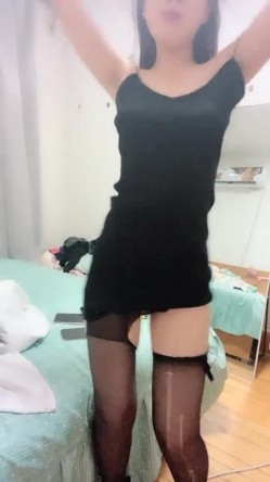猎奇圈内部分享热门视频极品大奶子哺乳期的奶妈疯狂露出自摸挑逗赚奶粉钱 截图14