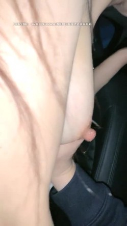 【Avove】系列合集，野战爱好者，带着炮友各地留精，最爱无毛肥逼包臀裙肉丝 截图5