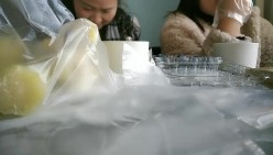 【良家故事】，跟着大神学泡良，扮土豪同时勾搭几个良家，广撒网总有中招的，酒店里抠逼操穴，让淫妇满意而归，牛逼翻了 截图12