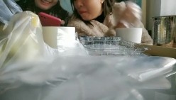 【良家故事】，跟着大神学泡良，扮土豪同时勾搭几个良家，广撒网总有中招的，酒店里抠逼操穴，让淫妇满意而归，牛逼翻了 截图16